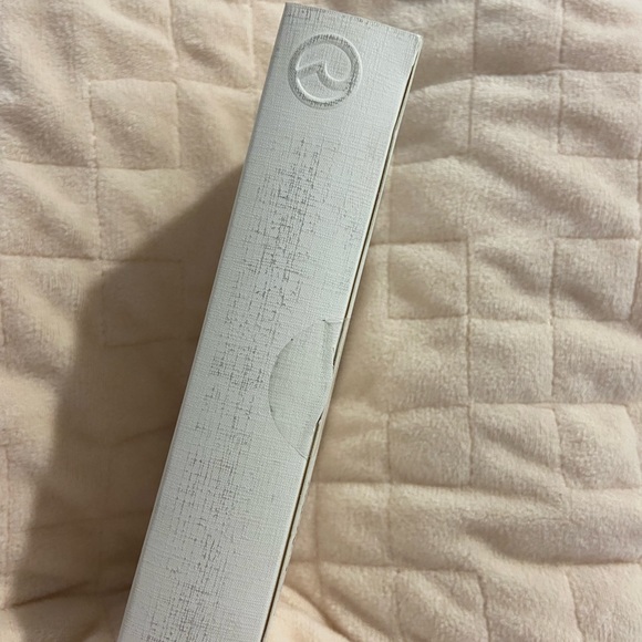 New Rare Beauty Blot & Glow Touch-Up Makeup Kit - Picture 4 of 5